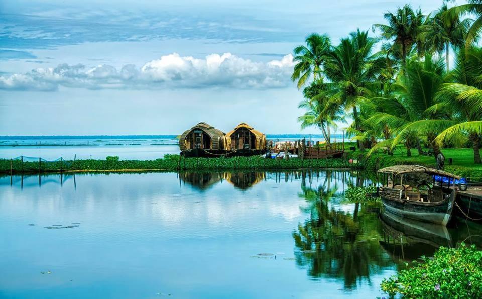 Sea Breeze Beach Home Alappuzha Exteriör bild