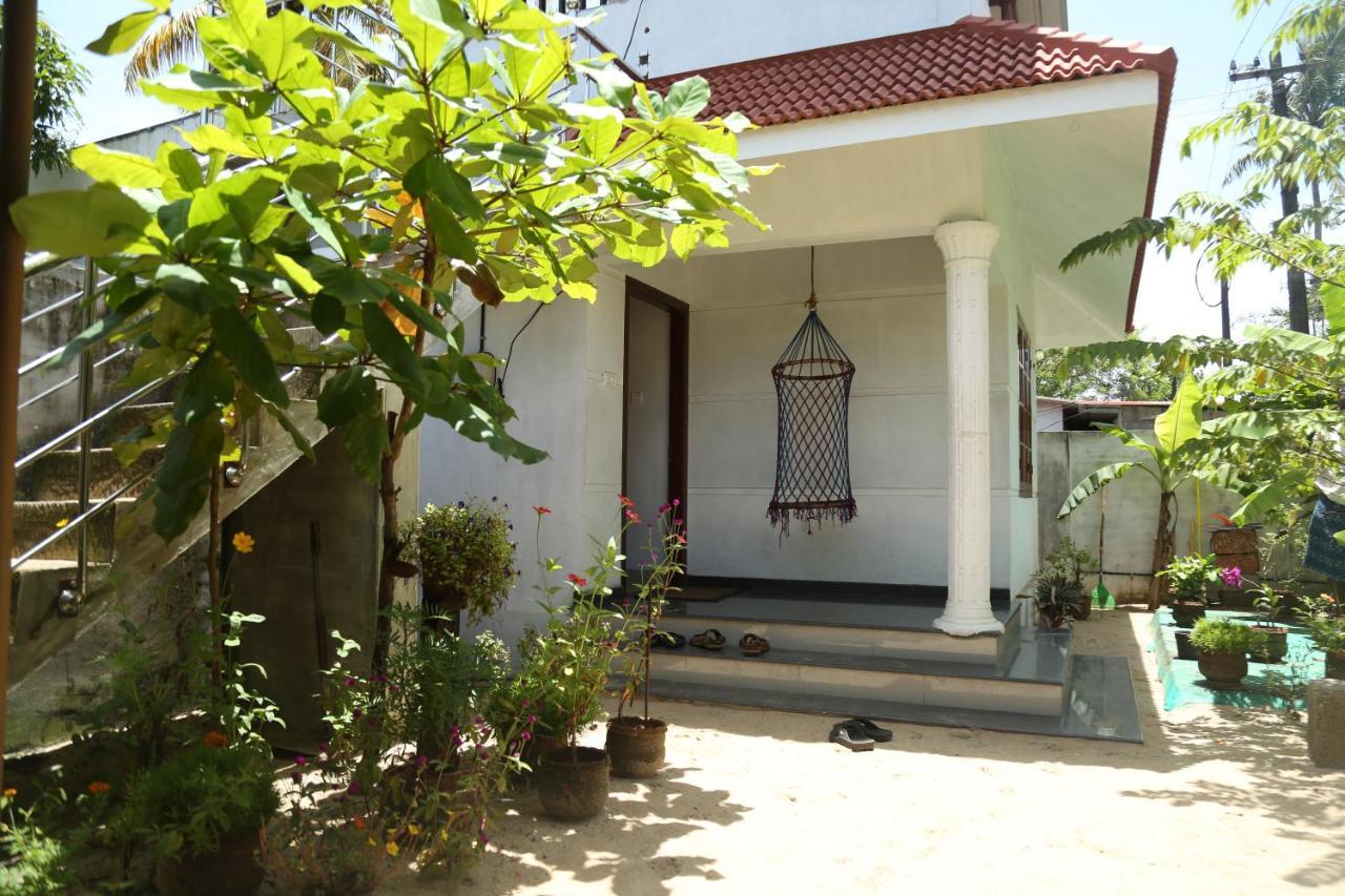 Sea Breeze Beach Home Alappuzha Exteriör bild