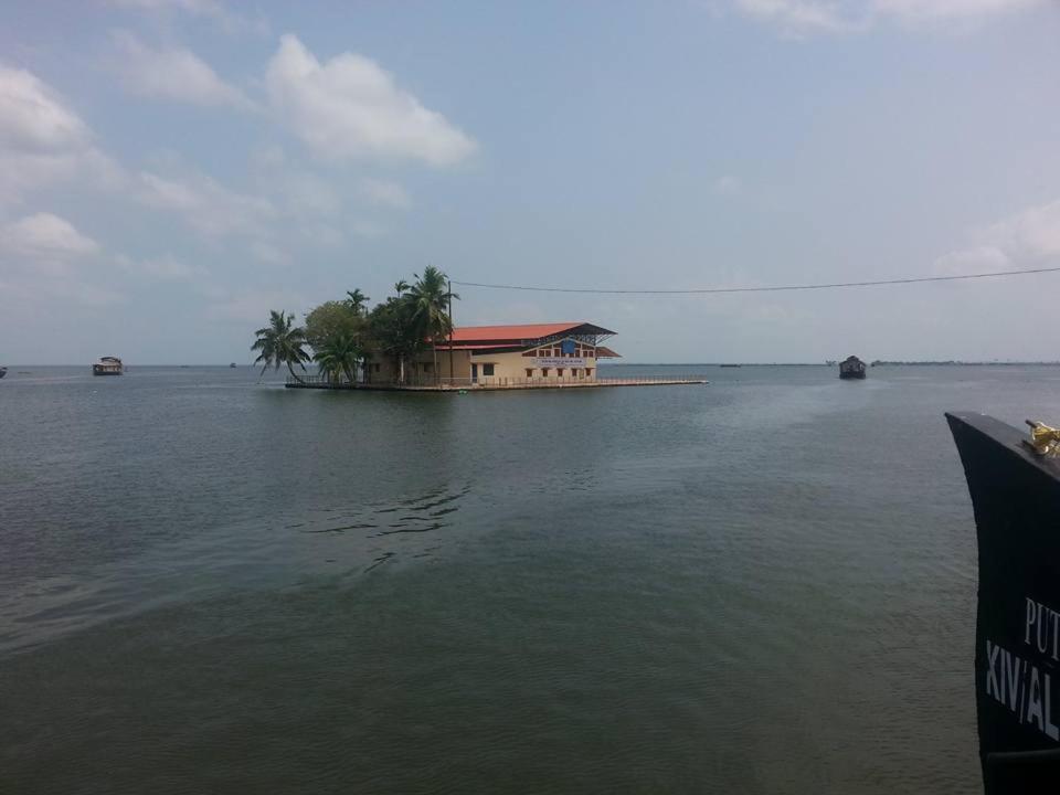 Sea Breeze Beach Home Alappuzha Exteriör bild