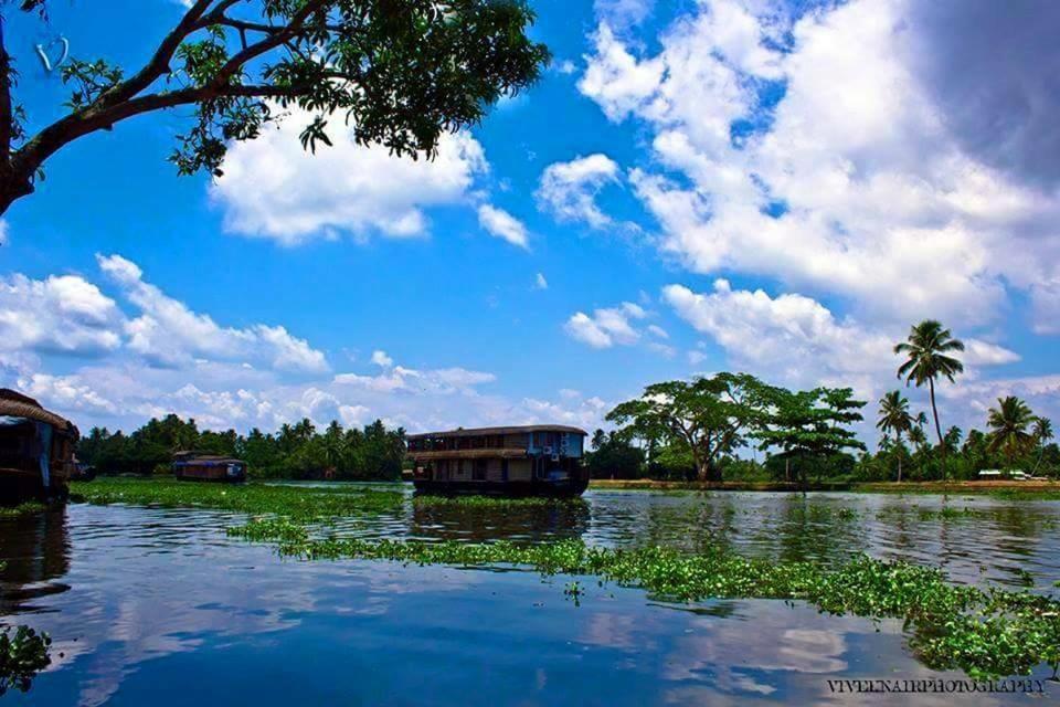Sea Breeze Beach Home Alappuzha Exteriör bild