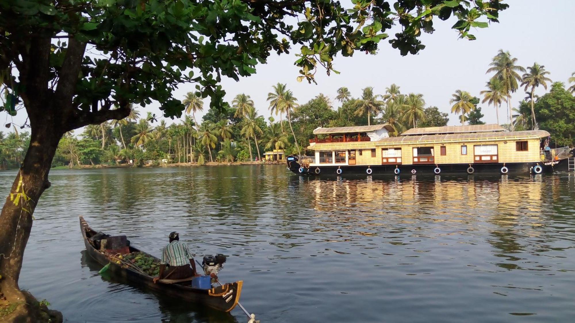 Sea Breeze Beach Home Alappuzha Exteriör bild