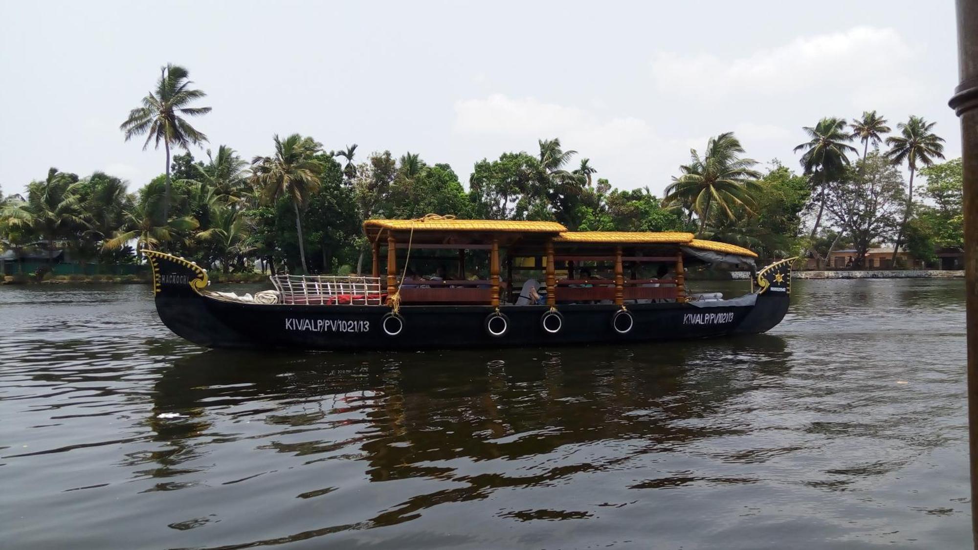 Sea Breeze Beach Home Alappuzha Exteriör bild